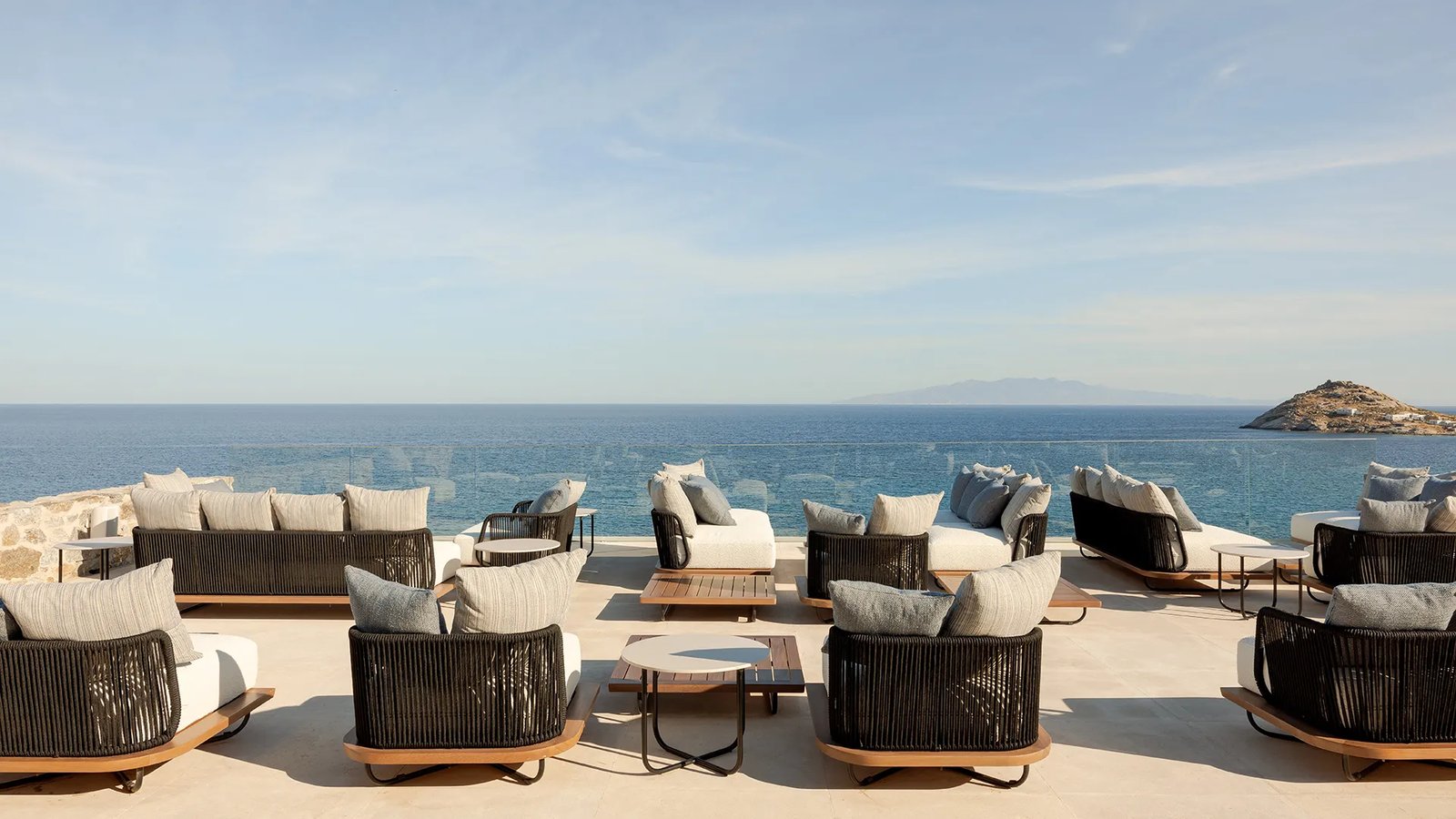Cali Mykonos, vibe