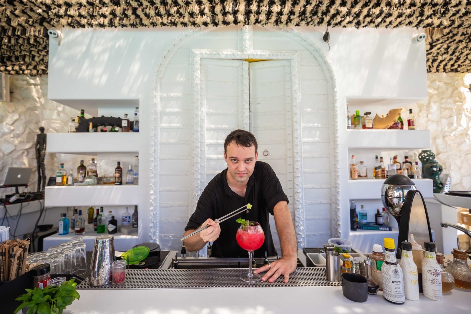 Myconian O, eat & drink