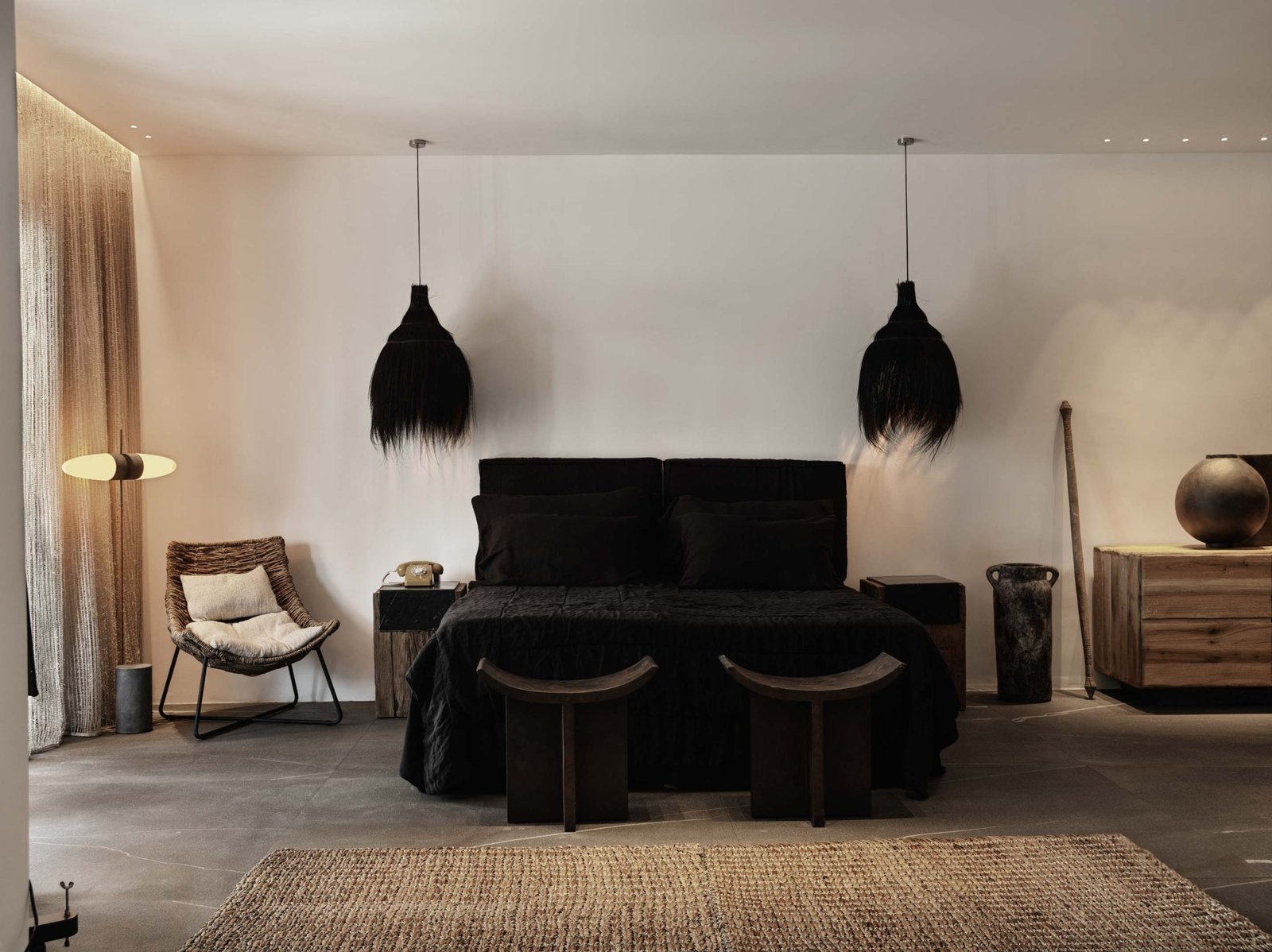 Myconian O, rooms