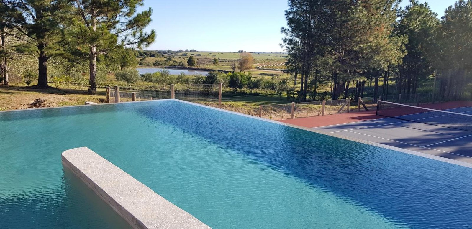 LUZ Culinary Wine Lodge