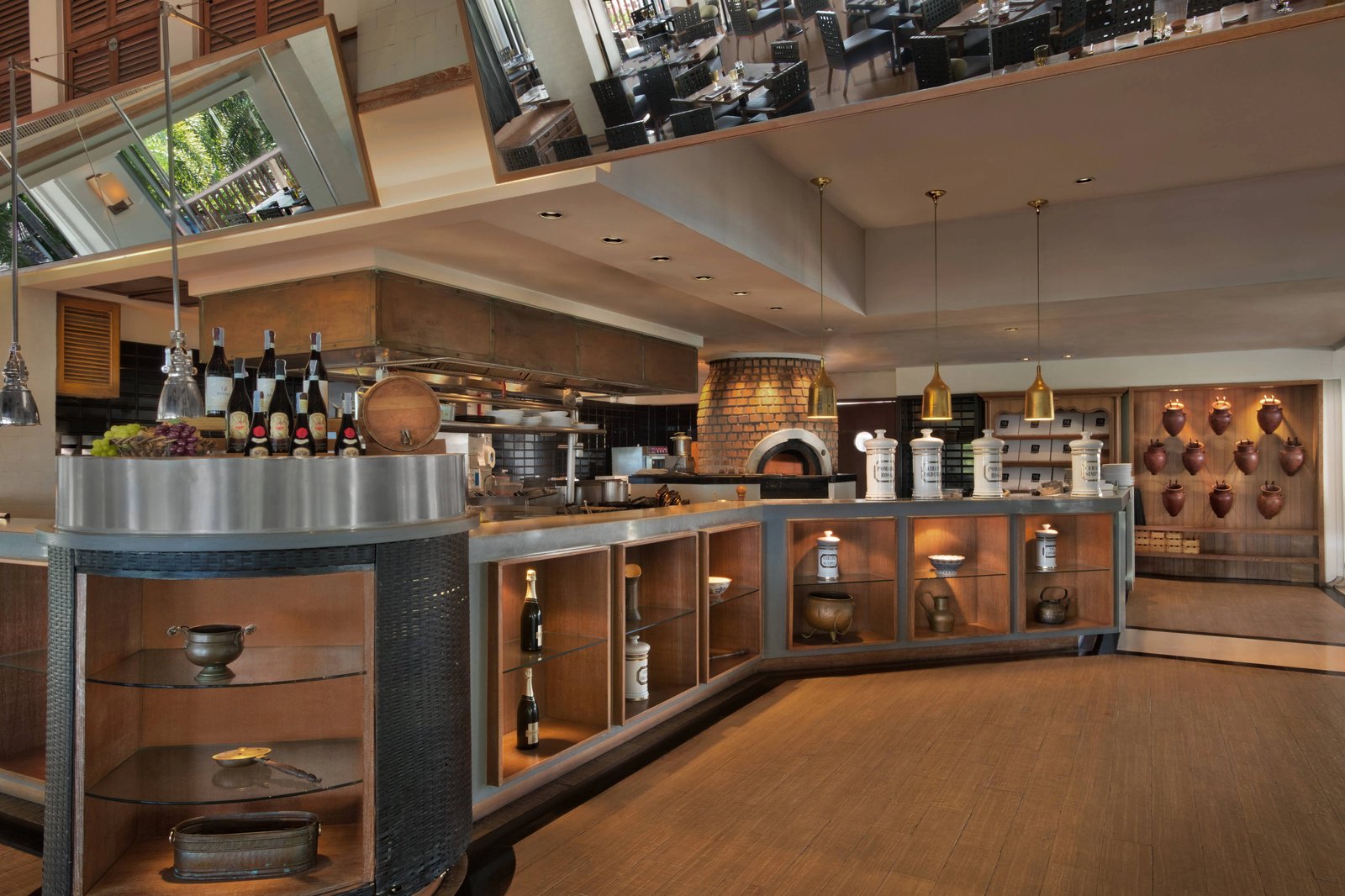 Marriott's Phuket Beach Club, cucina