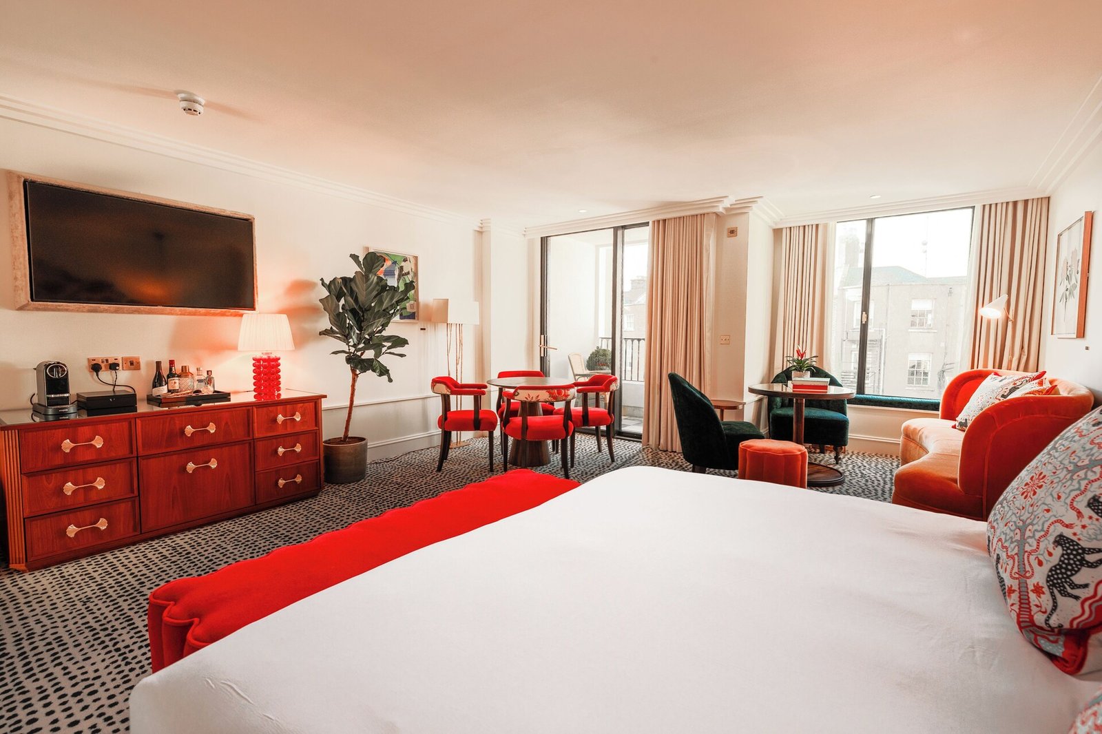 The Leinster, rooms