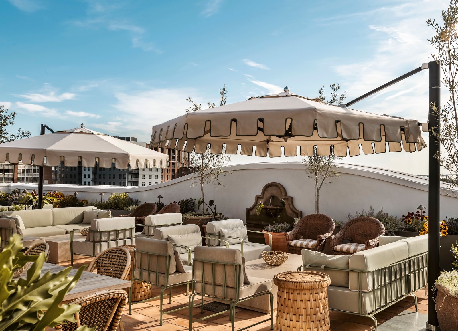 The Nickel Hotel, eat & drink