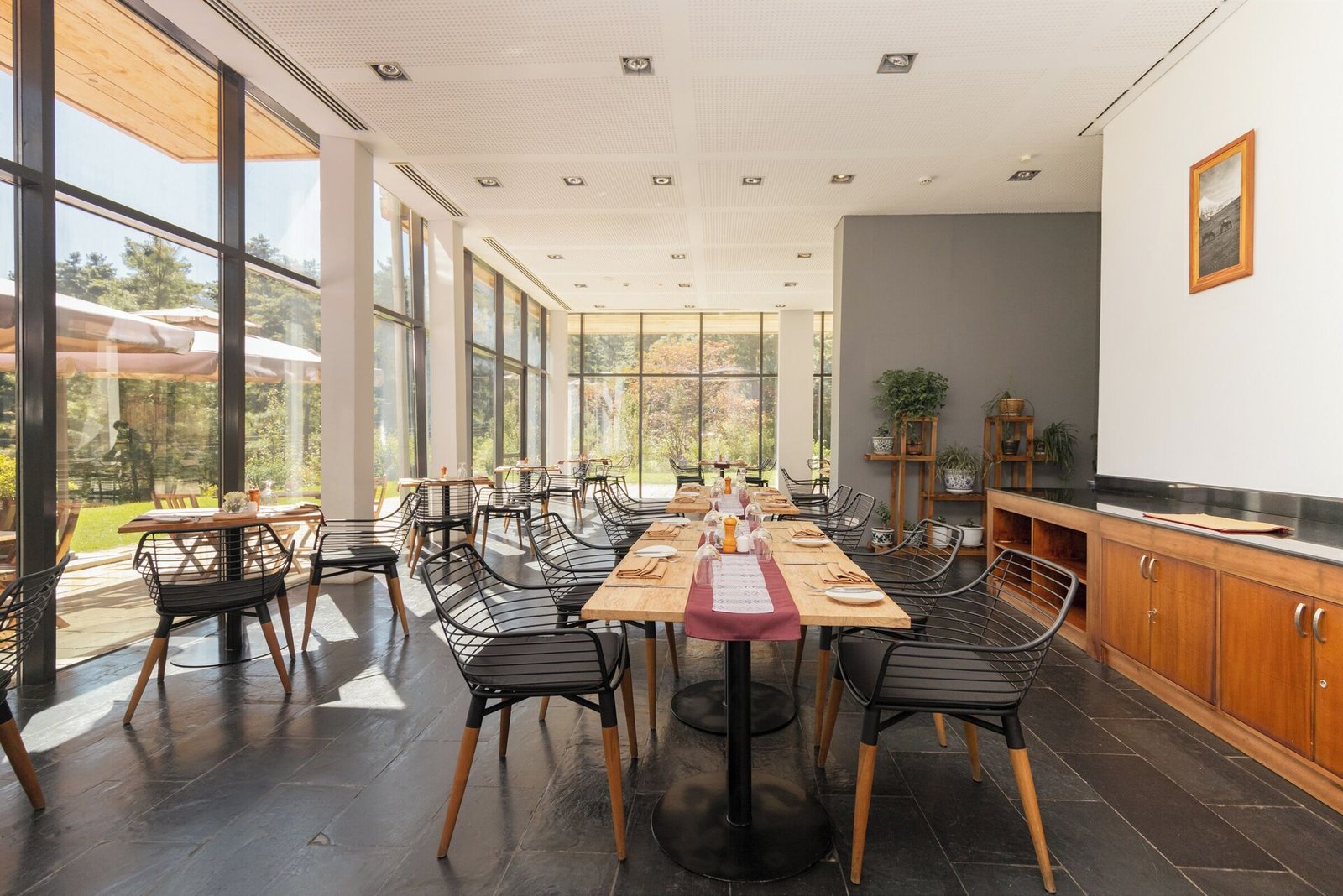 Zhiwaling Ascent, eat & drink