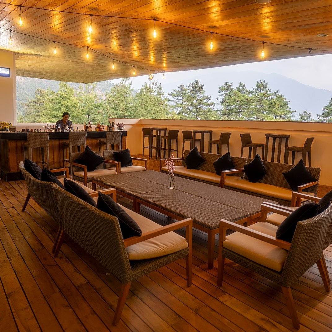 Zhiwaling Ascent, eat & drink
