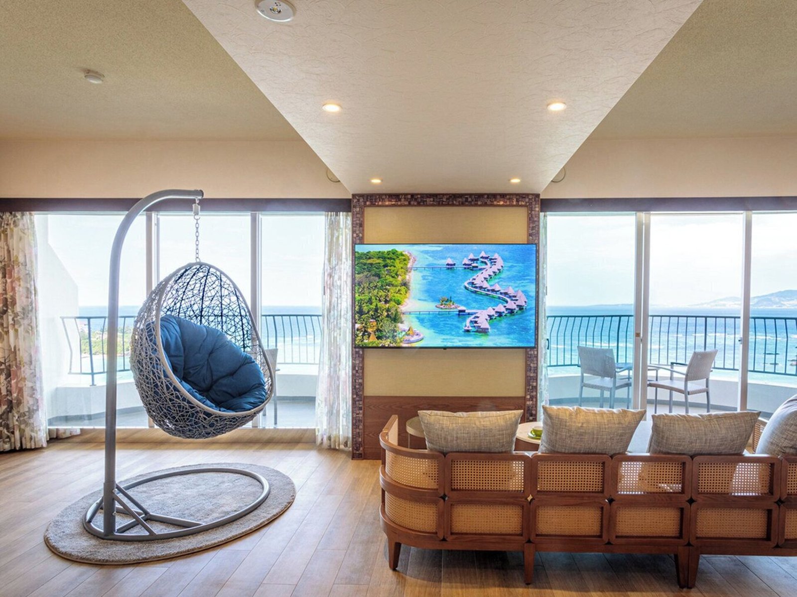 Okinawa Kariyushi Beach Resort — vibe