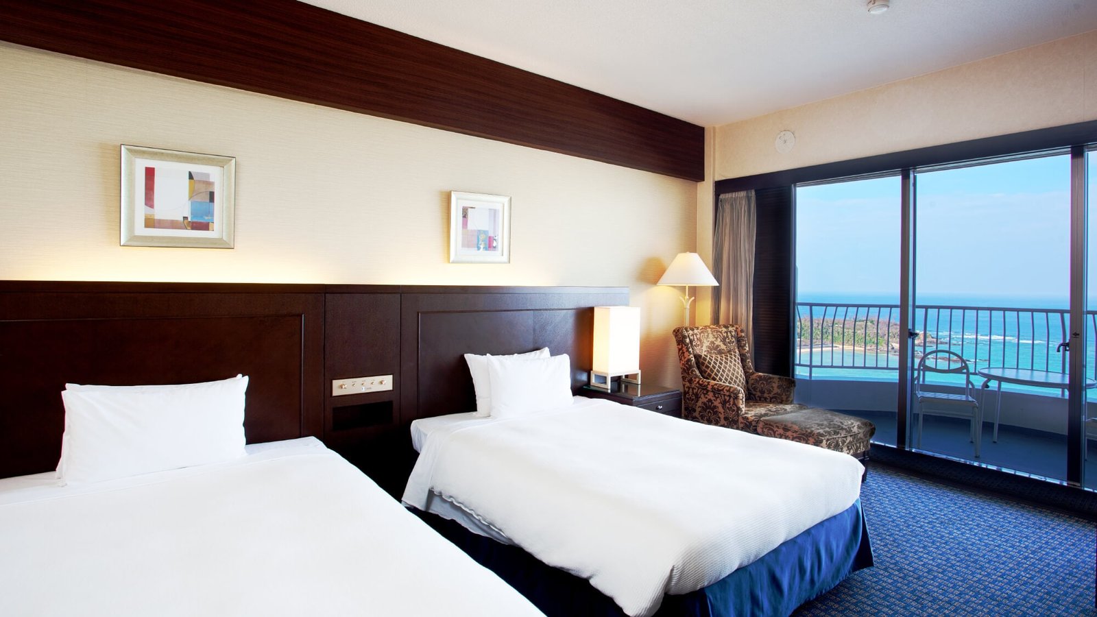 Okinawa Kariyushi Beach Resort — rooms