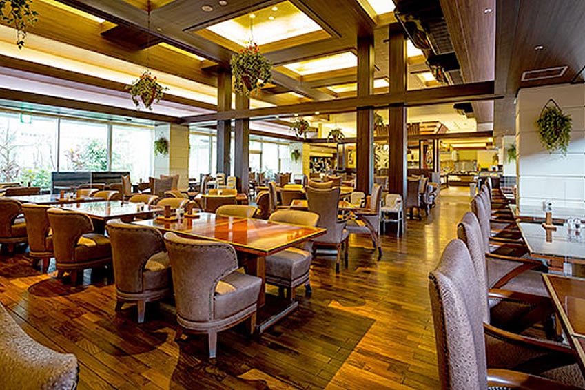 Okinawa Kariyushi Beach Resort — eat & drink