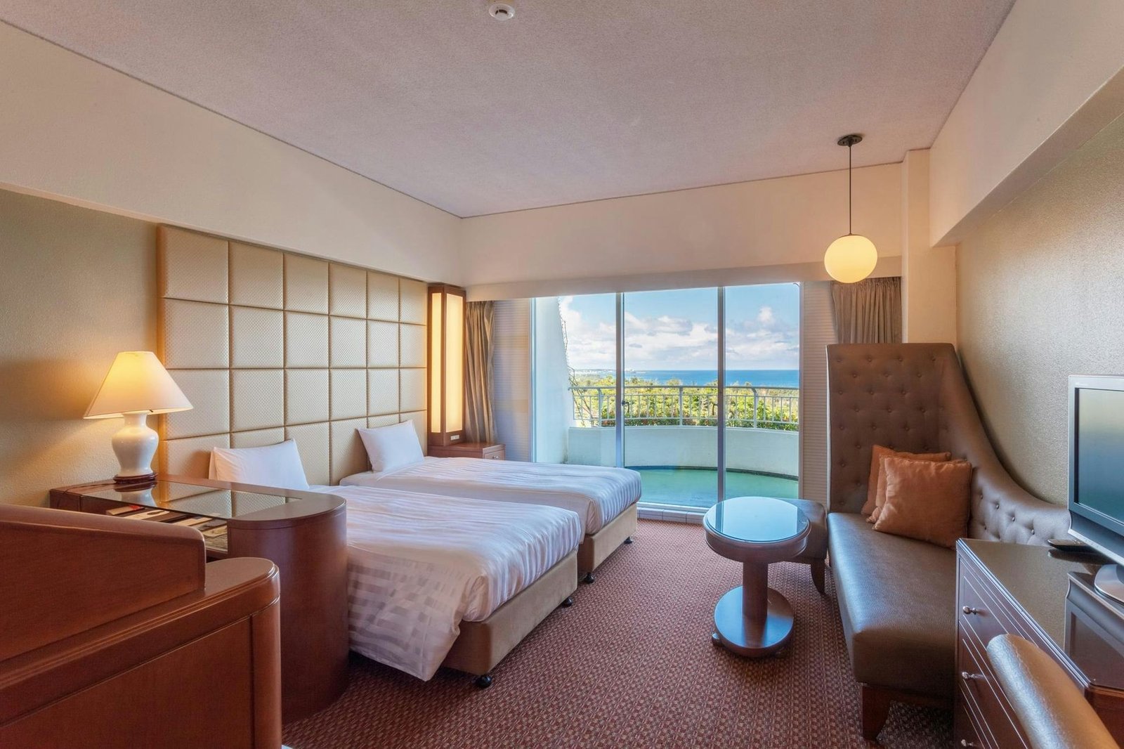 Okinawa Kariyushi Beach Resort — rooms