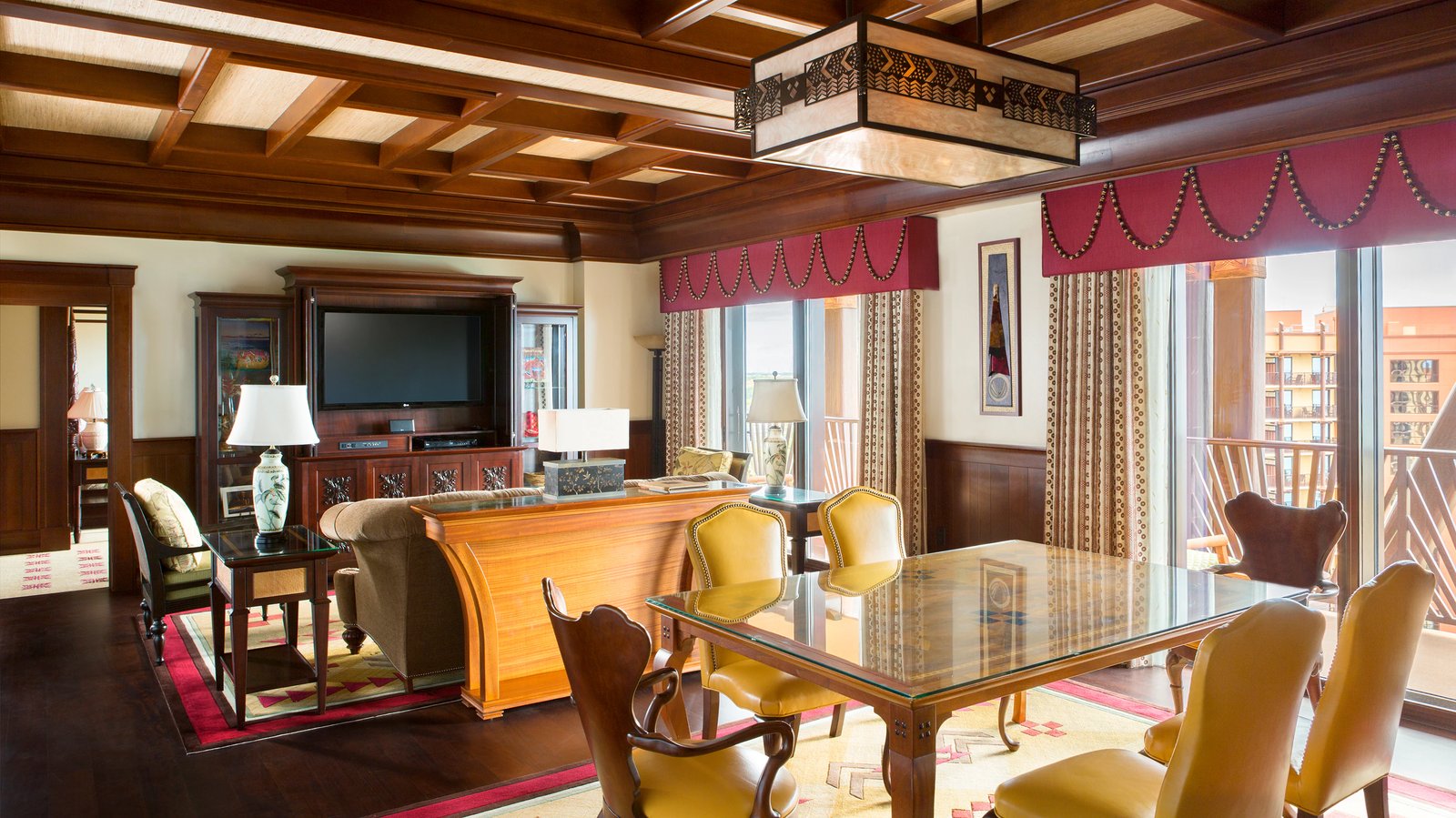 Aulani, A Disney Resort & Spa — eat & drink