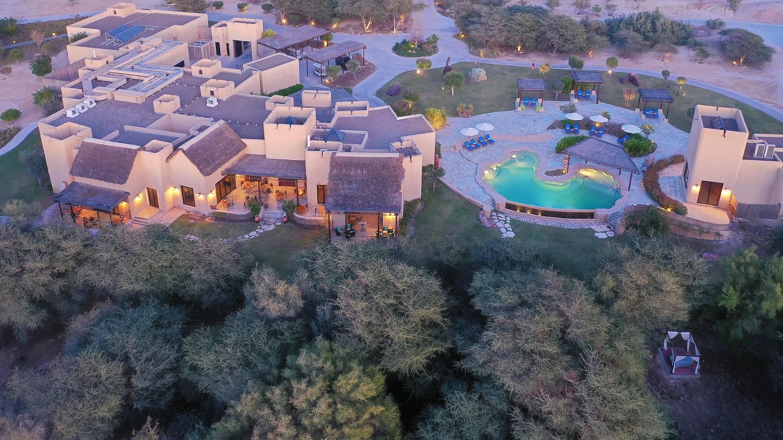 Anantara Sir Bani Yas Island Al Sahel Villa Resort, the pool