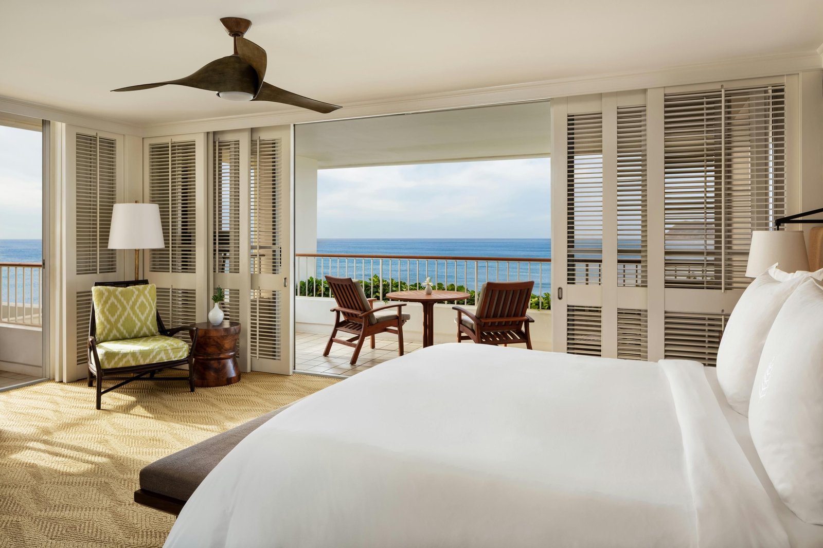 Four Seasons Resort Oahu at Ko Olina — vibe