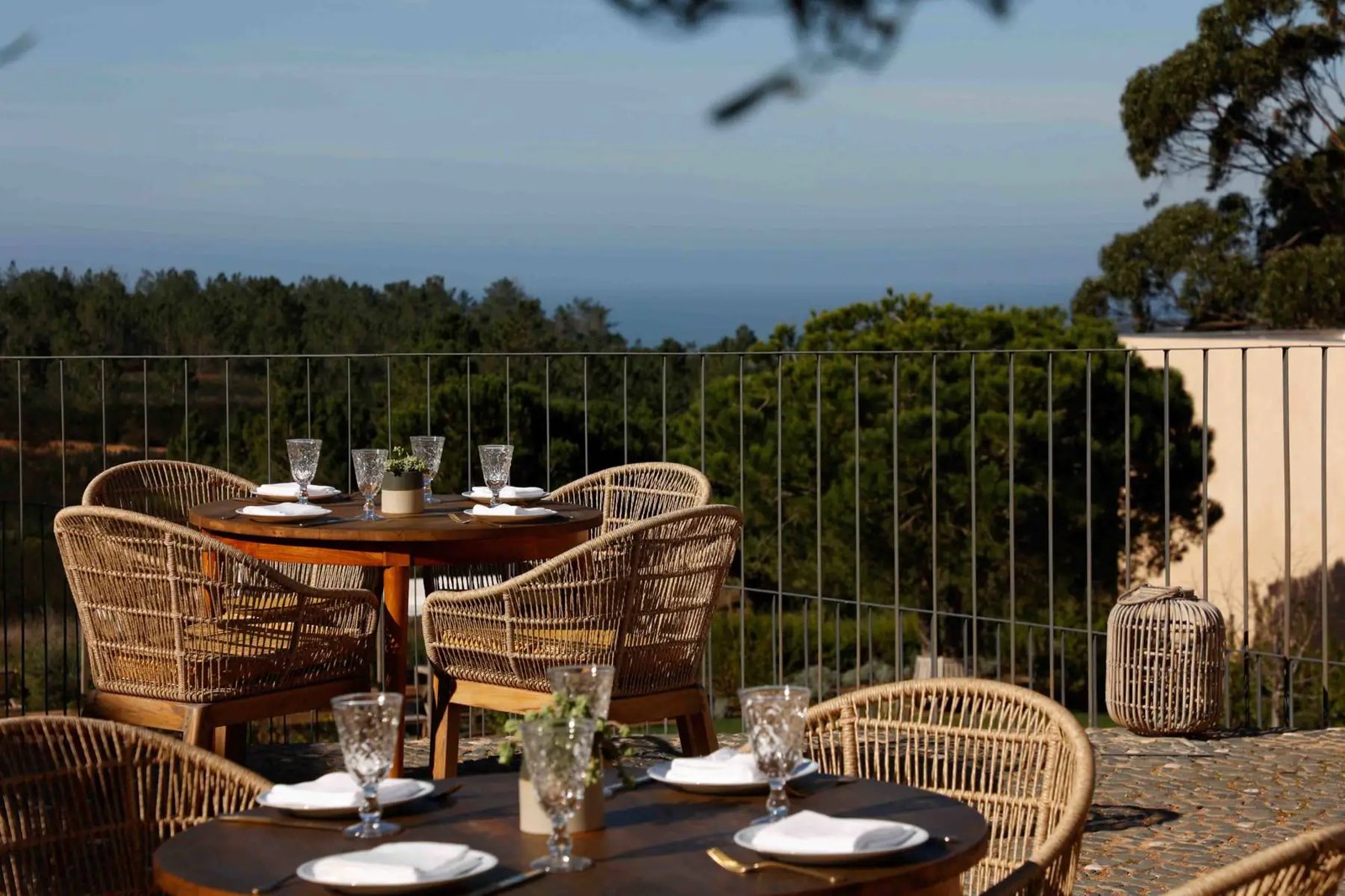 Praia do Canal Nature Retreat, at the table