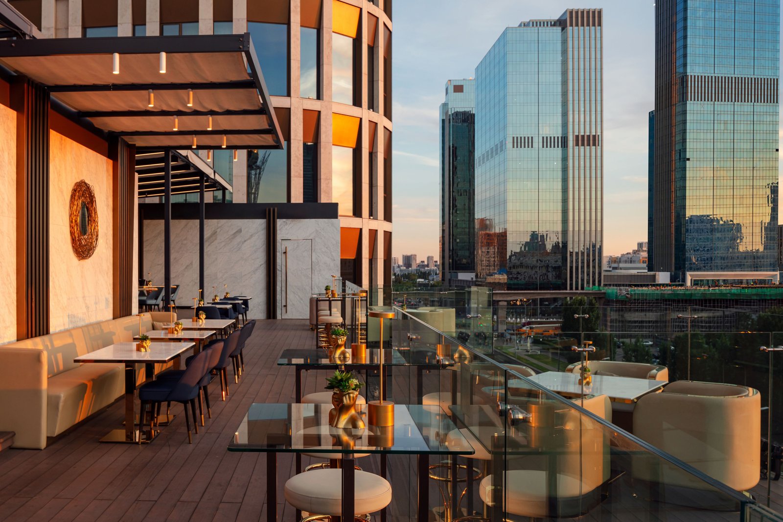 The Ritz-Carlton, Astana, vibe