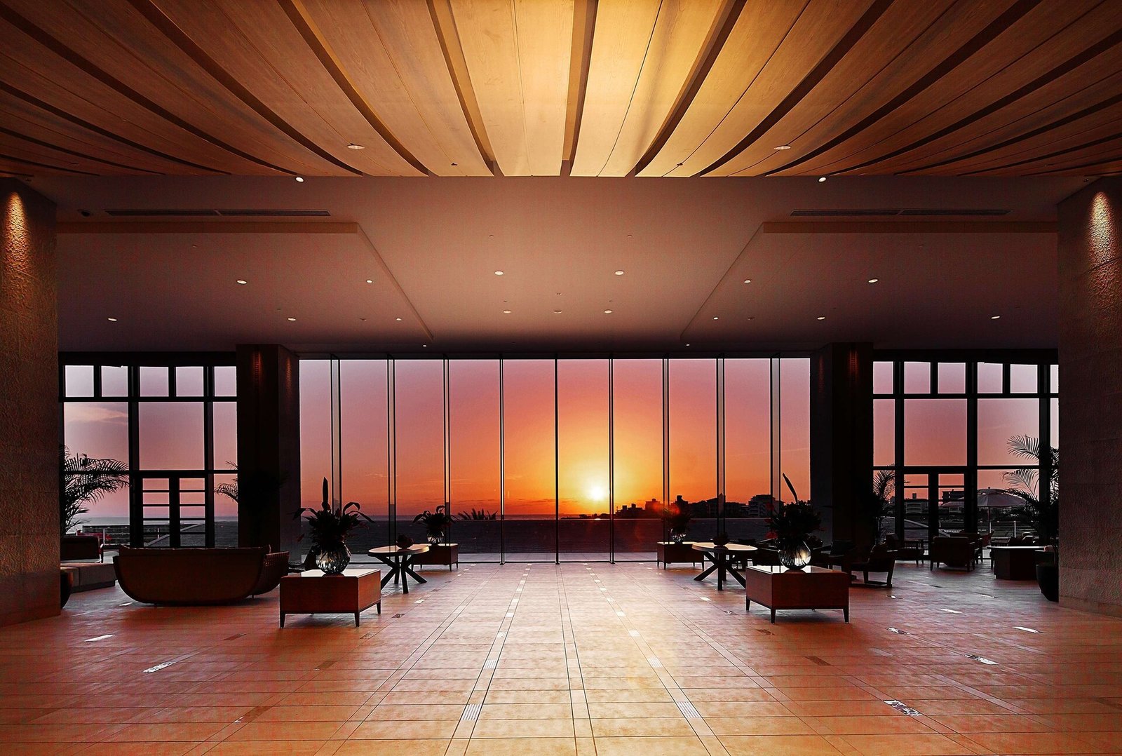 Hilton Okinawa Chatan Resort — vibe