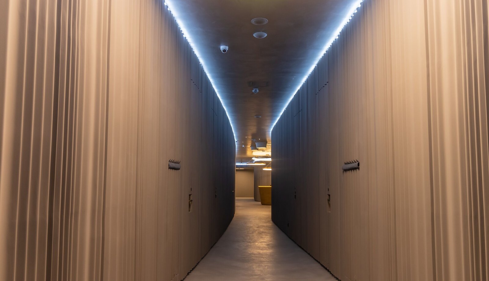 The Veil Hotel Astana, vibe