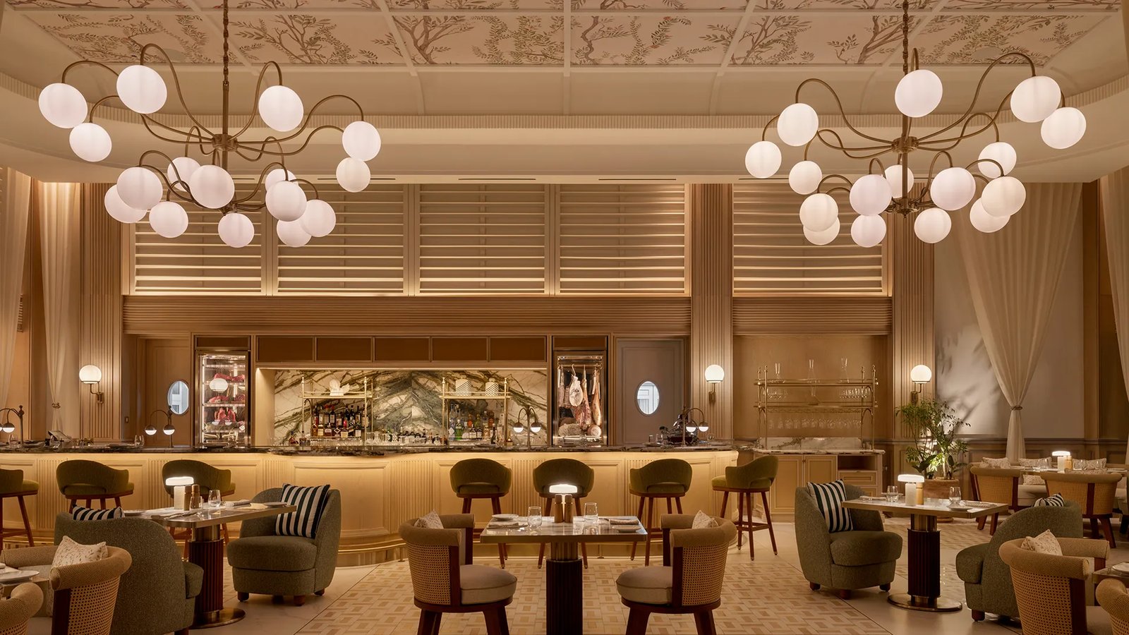 Four Seasons Resort Mauritius at Anahita, at the table