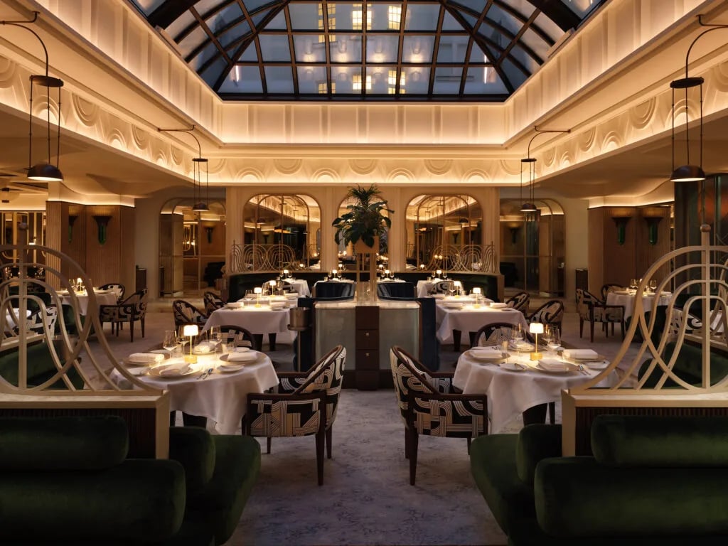 Mandarin Oriental, Vienna, at the table