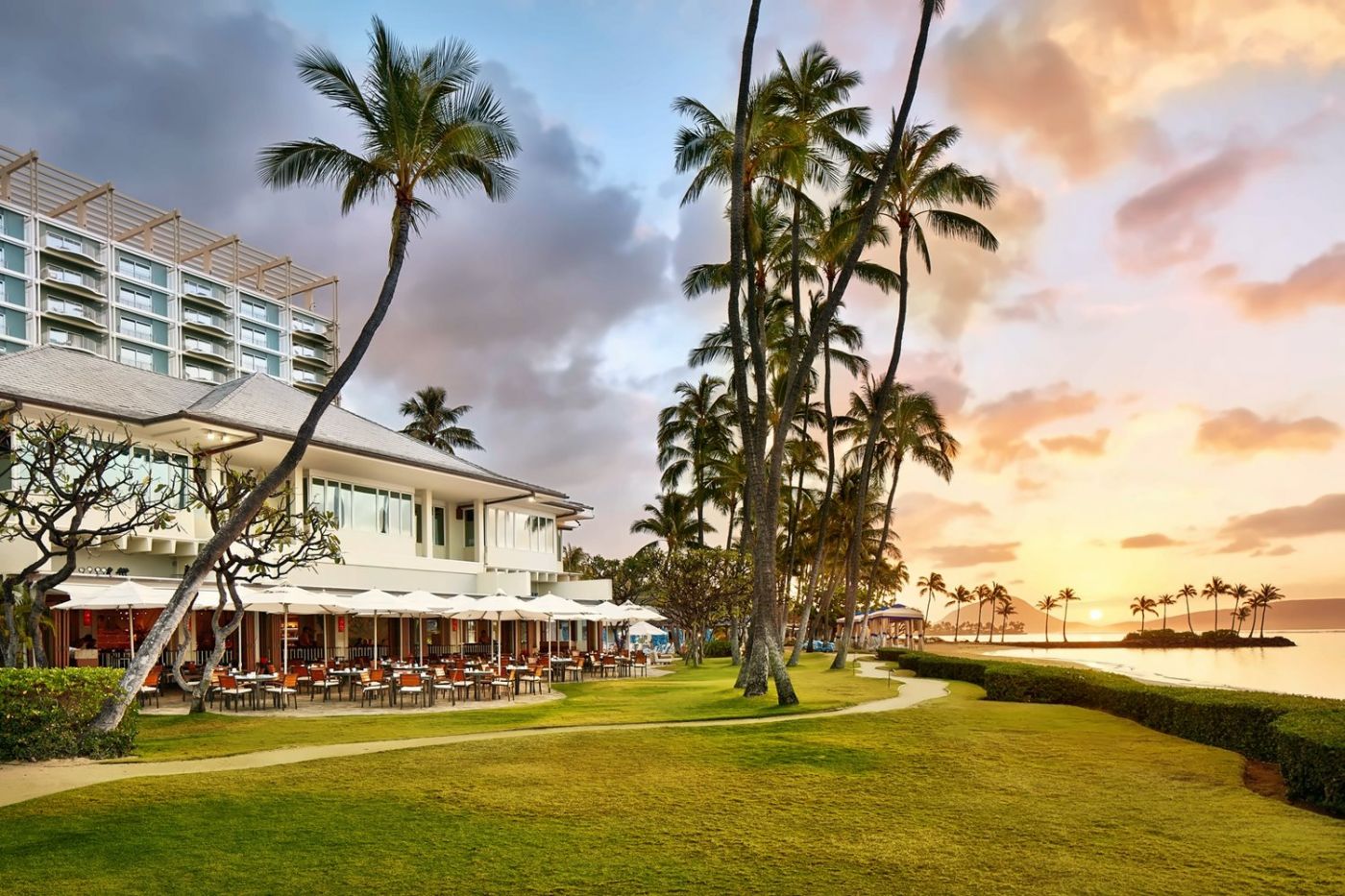 The Kahala Hotel & Resort, at the table