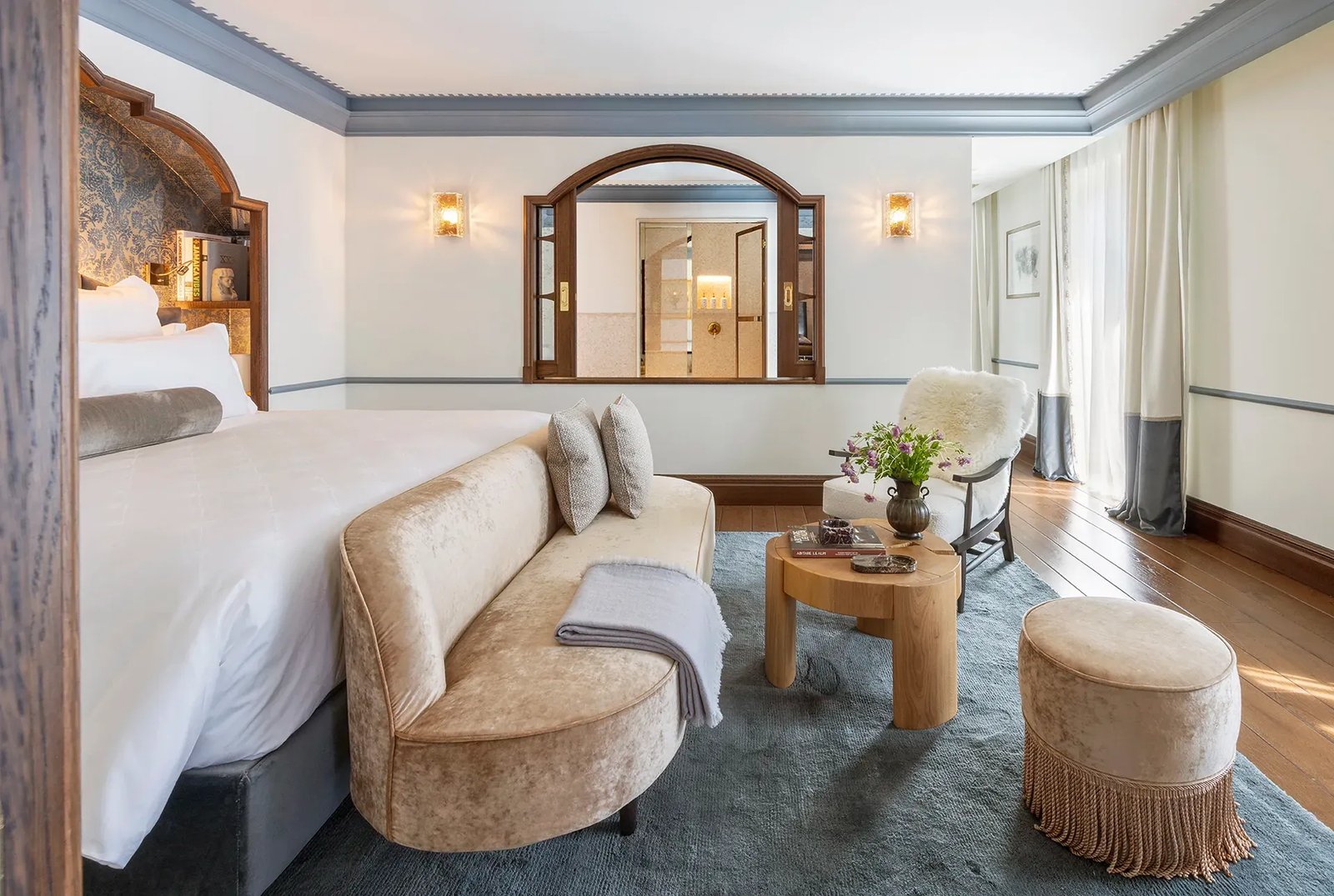Ancora, rooms