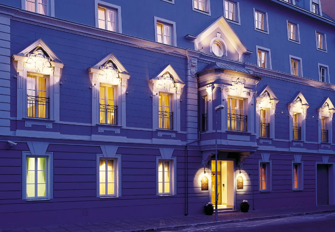 Marrol's Boutique Hotel, backstory