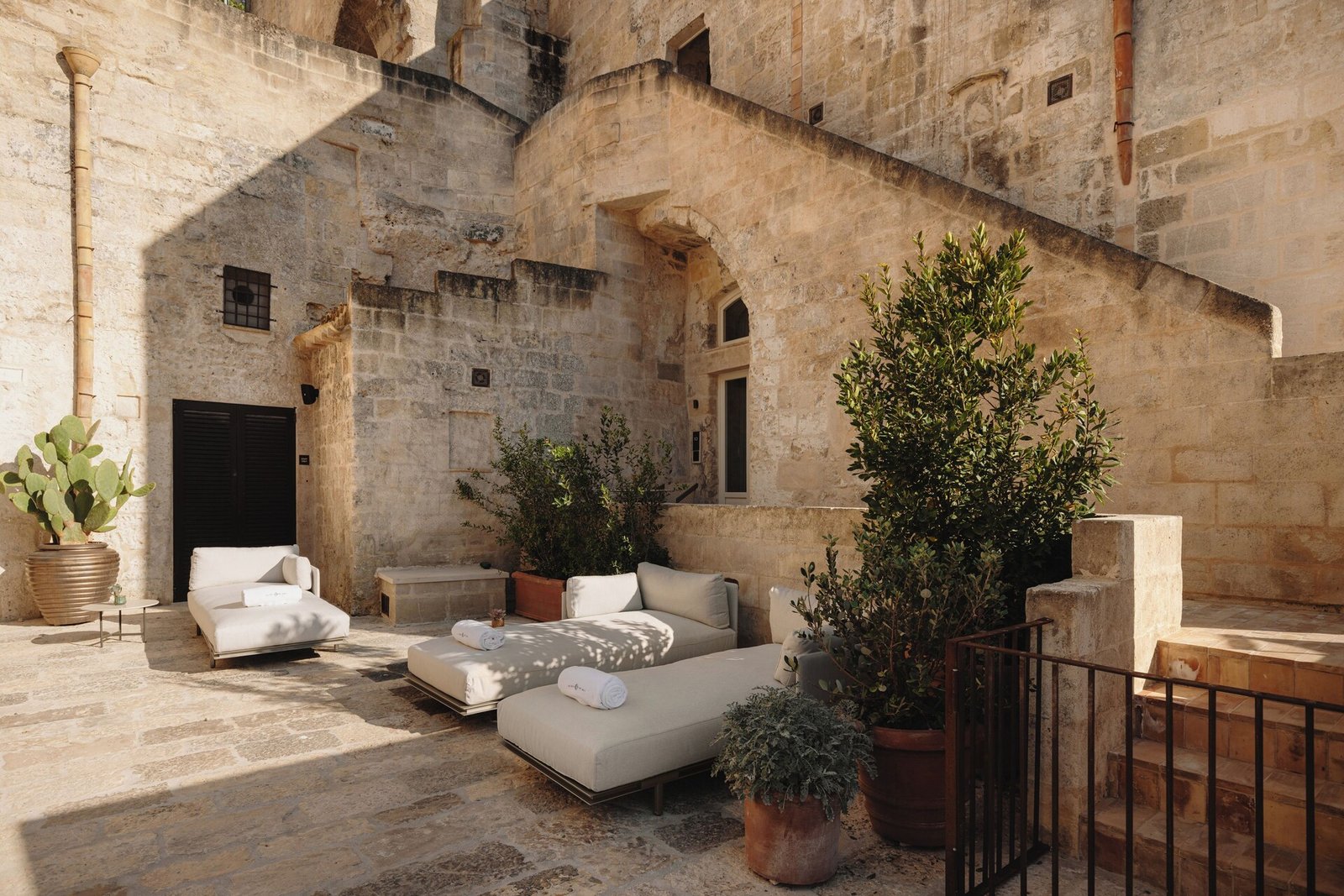 Vetera Matera, backstory