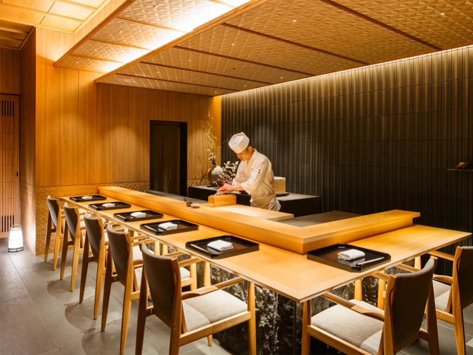Gora Kadan Fuji, at the table