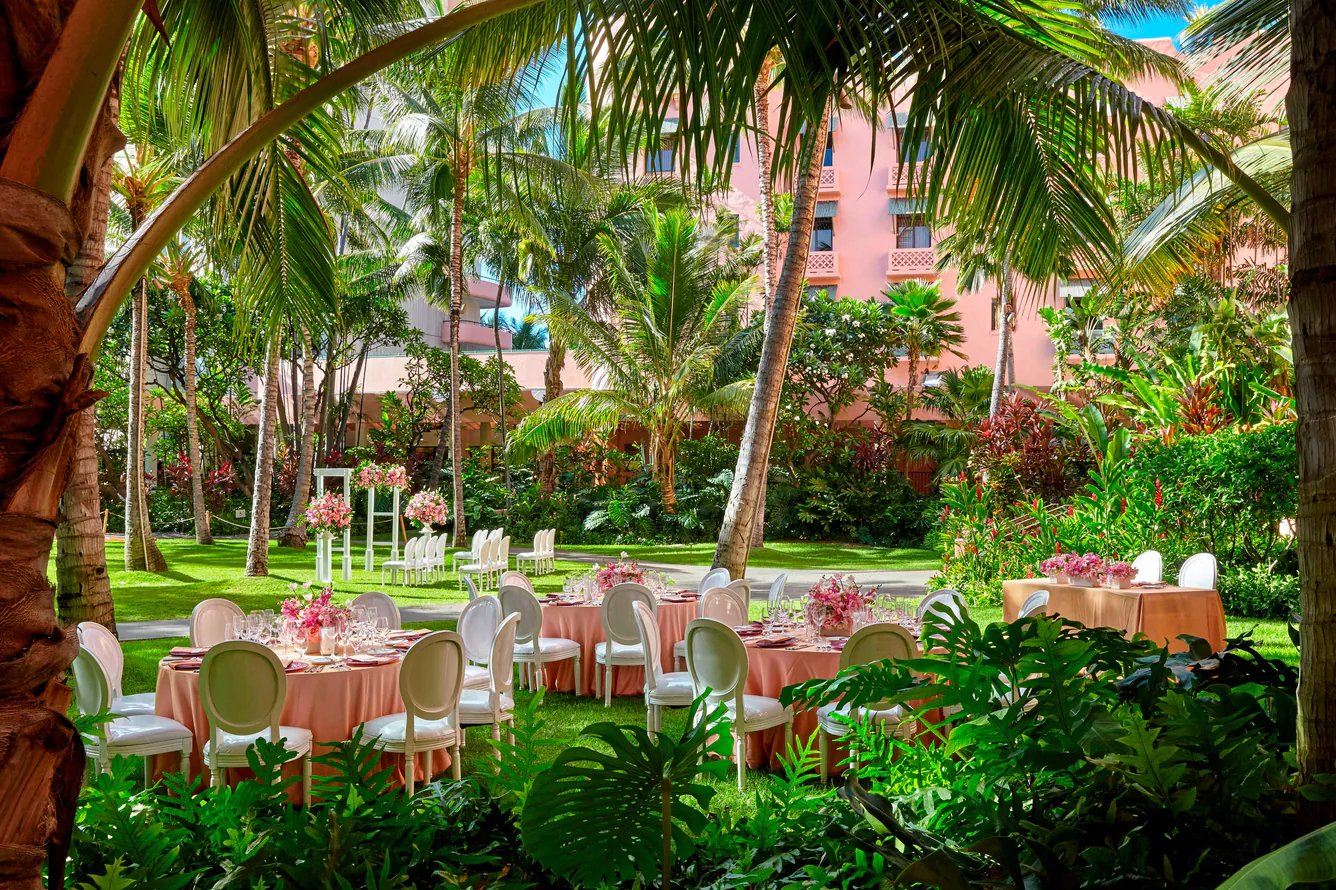 The Royal Hawaiian Resort, Waikiki — eat & drink