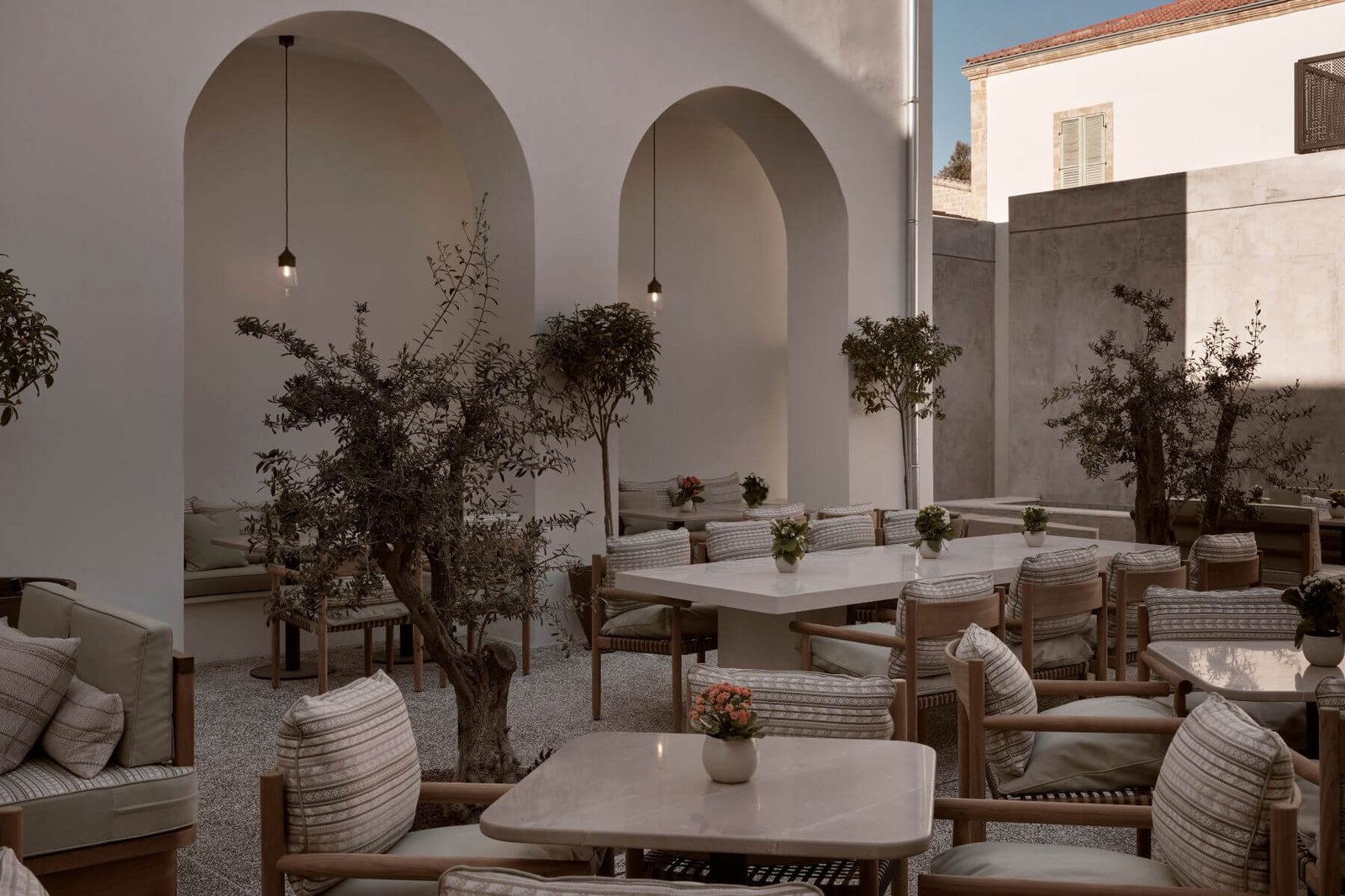Amyth of Nicosia, eat & drink
