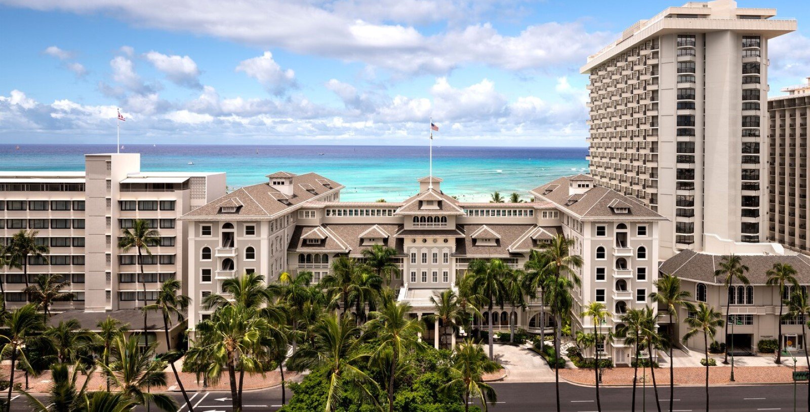 Moana Surfrider, A Westin Resort & Spa — eat & drink