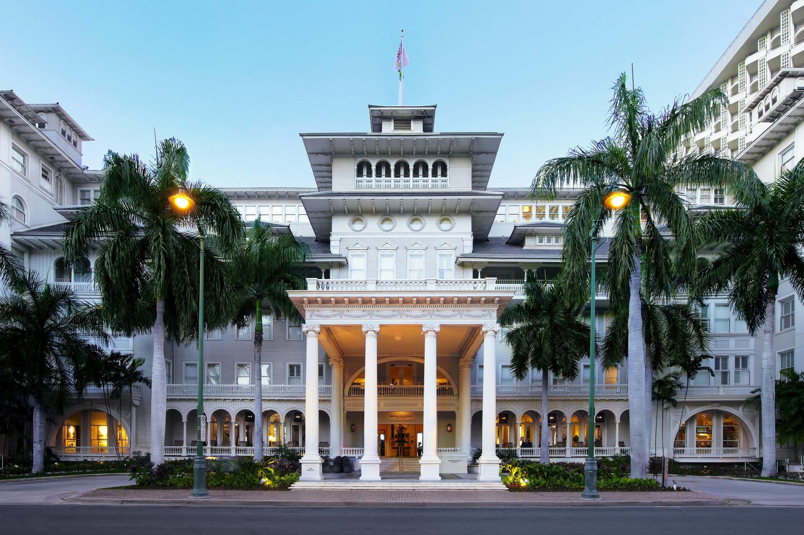Moana Surfrider, A Westin Resort & Spa, how it began