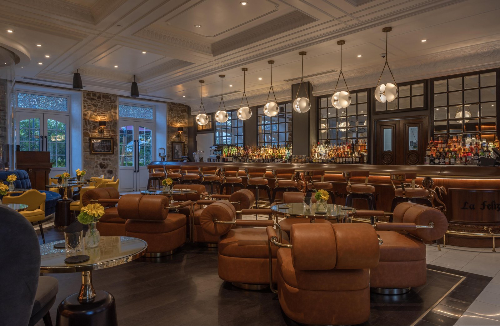 Hotel La Compañía Casco Antiguo - The Unbound Collection by Hyatt, at the table