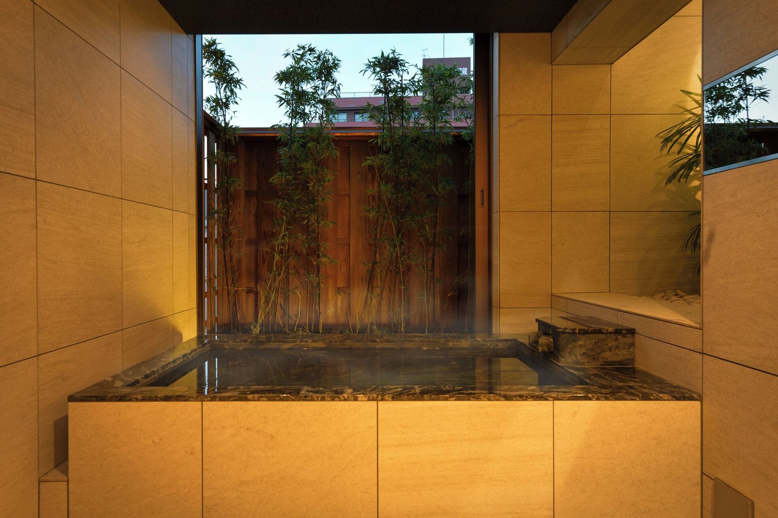 Tsuruko, the spa