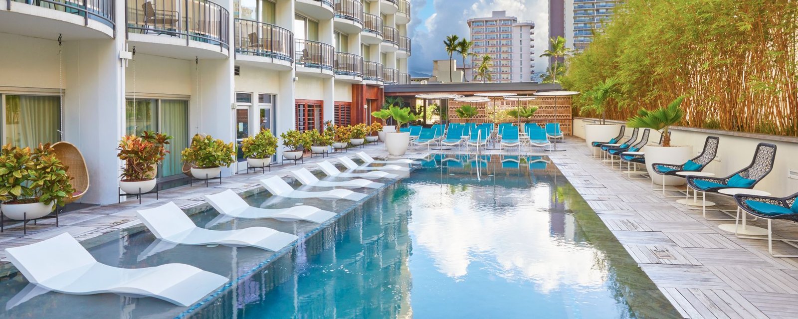 The Laylow Waikiki — vibe