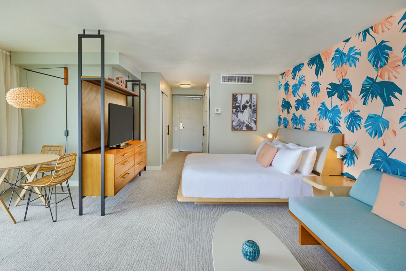 The Laylow Waikiki — vibe