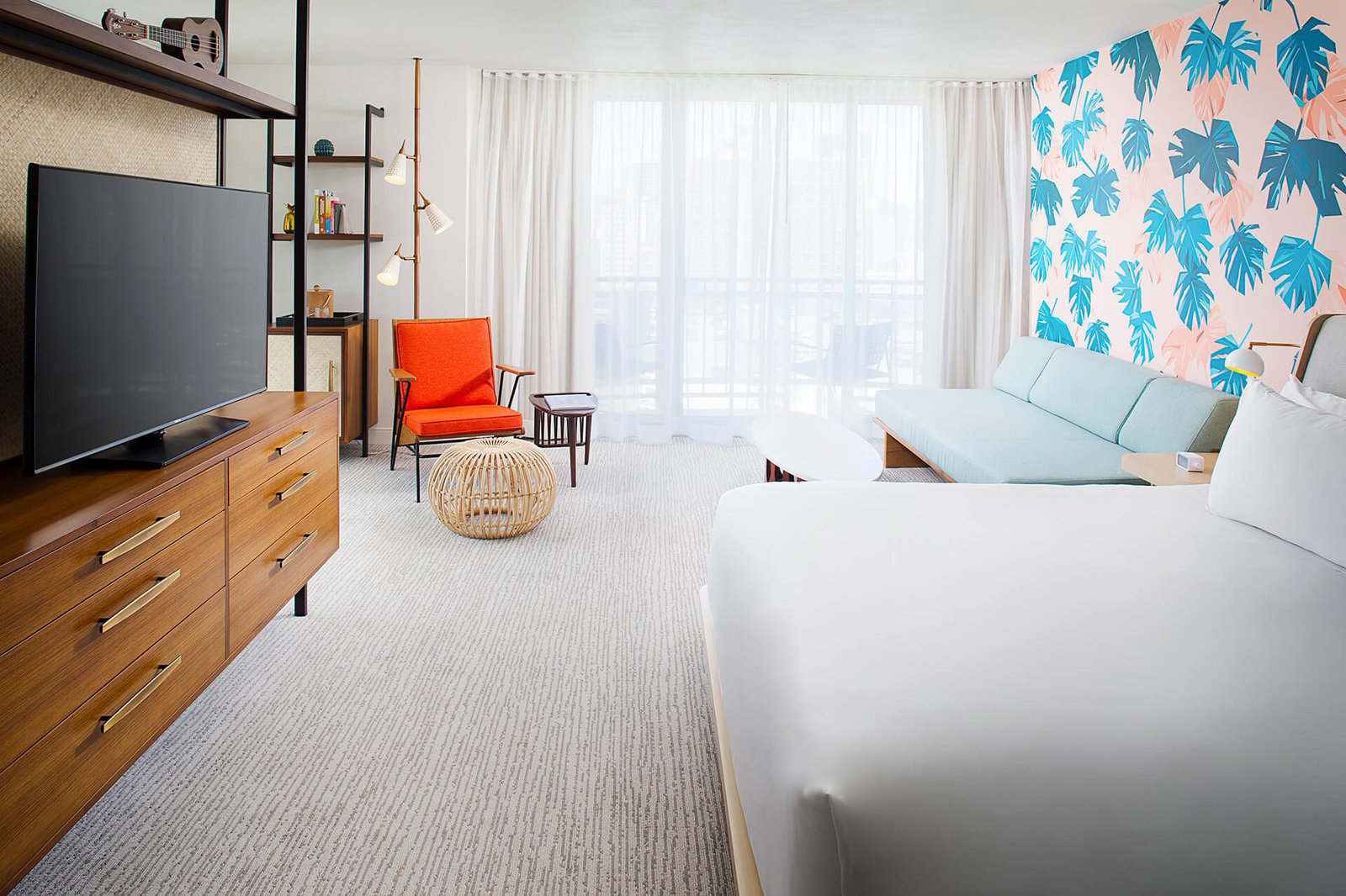 The Laylow Waikiki — rooms
