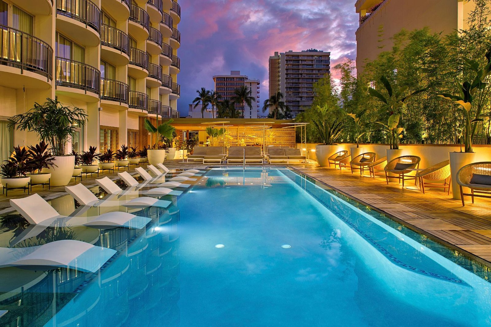 The Laylow Waikiki, the pool