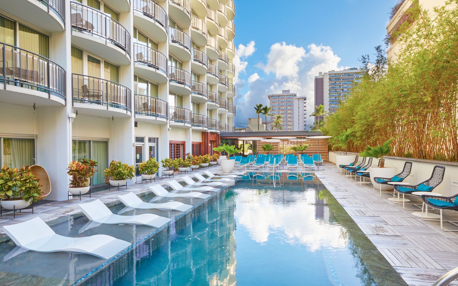 The Laylow Waikiki, the pool