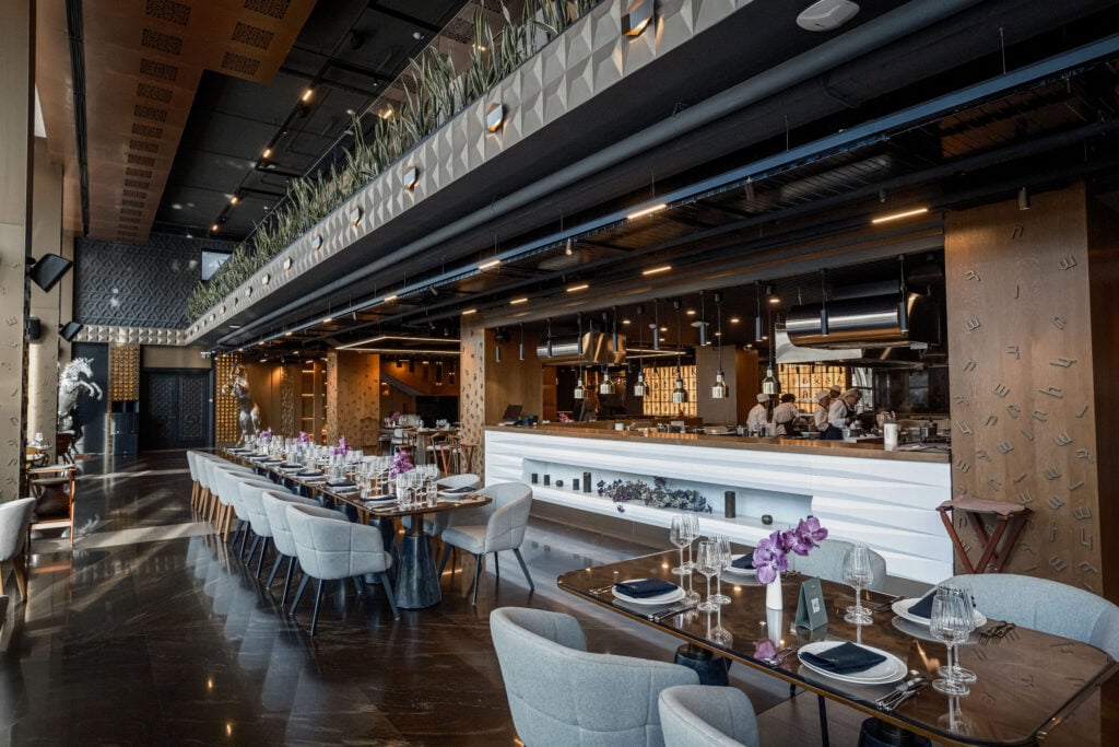 Seven Visions Hotels, hayrik restaurant