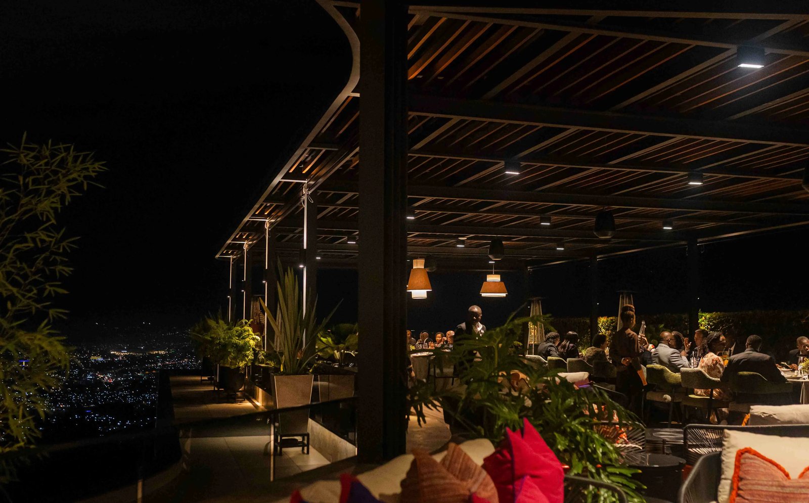 The Pinnacle Kigali, eat & drink