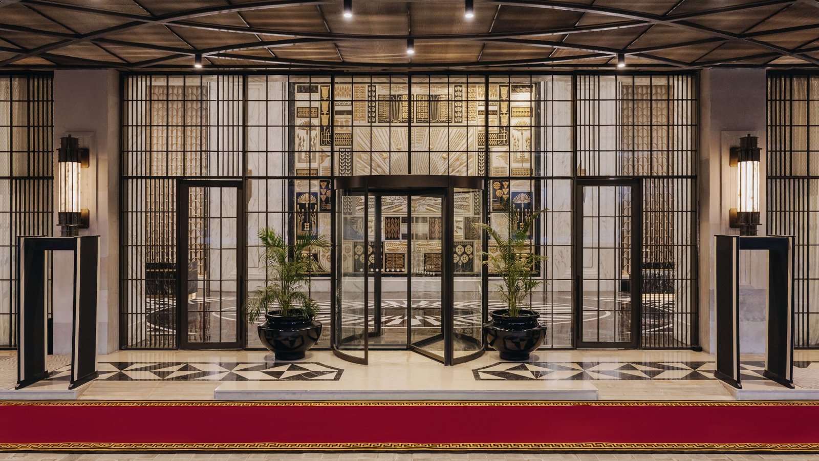Fairmont Mumbai, backstory