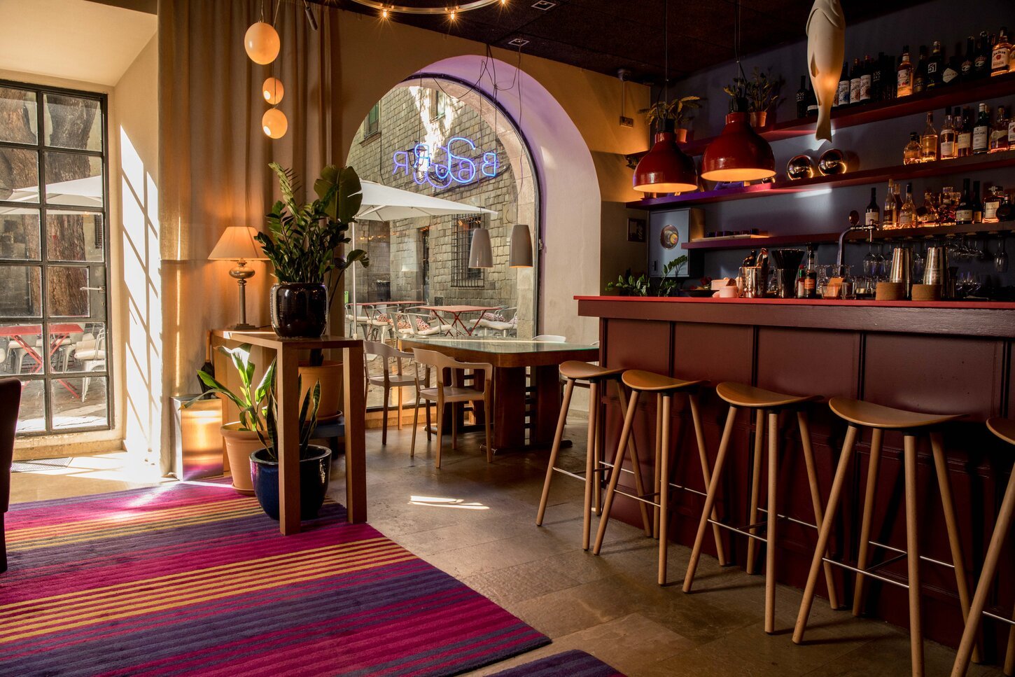Hotel Neri, at the table
