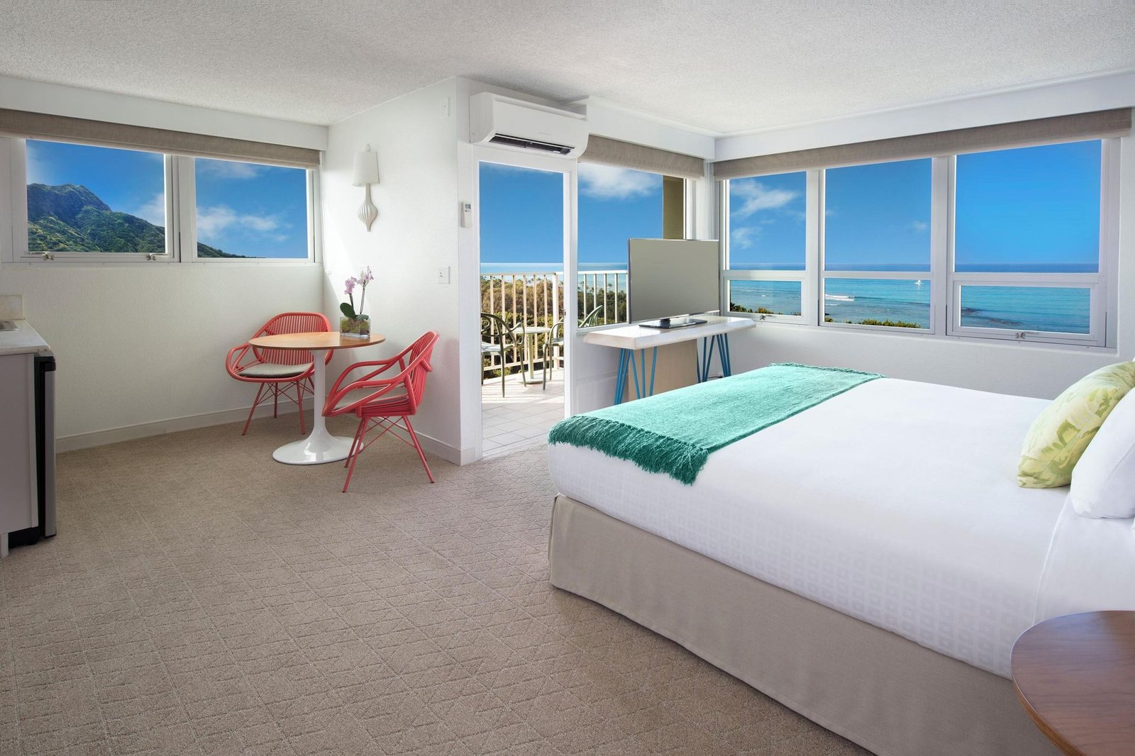Queen Kapiʻolani Hotel — rooms