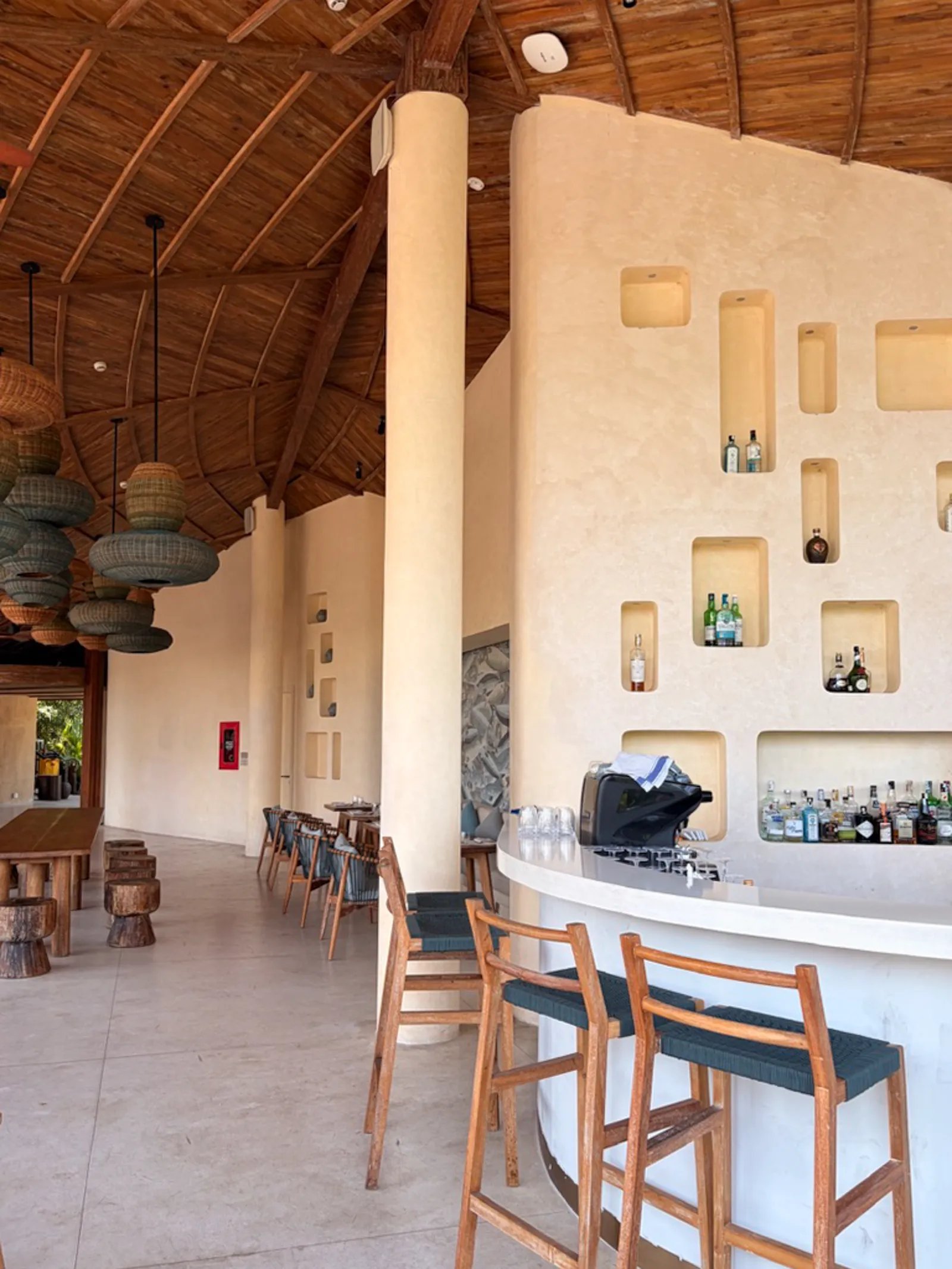 Namia River Retreat, at the table