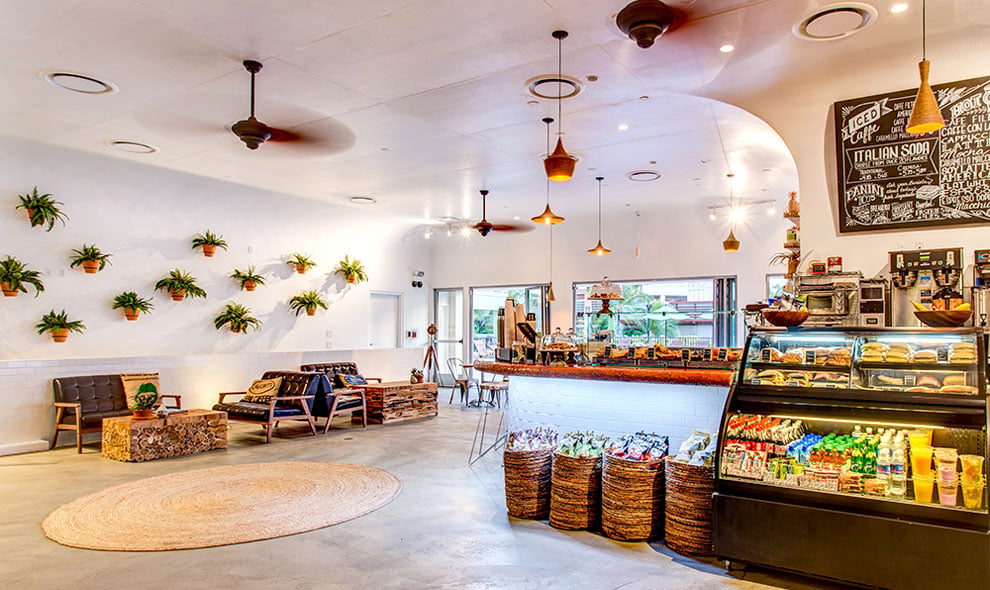 Outrigger Waikiki Beachcomber Hotel — eat & drink