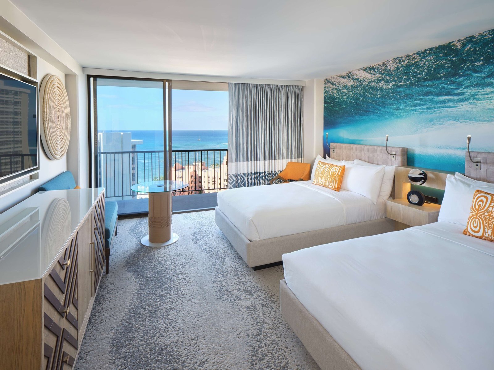 Outrigger Waikiki Beachcomber Hotel — rooms