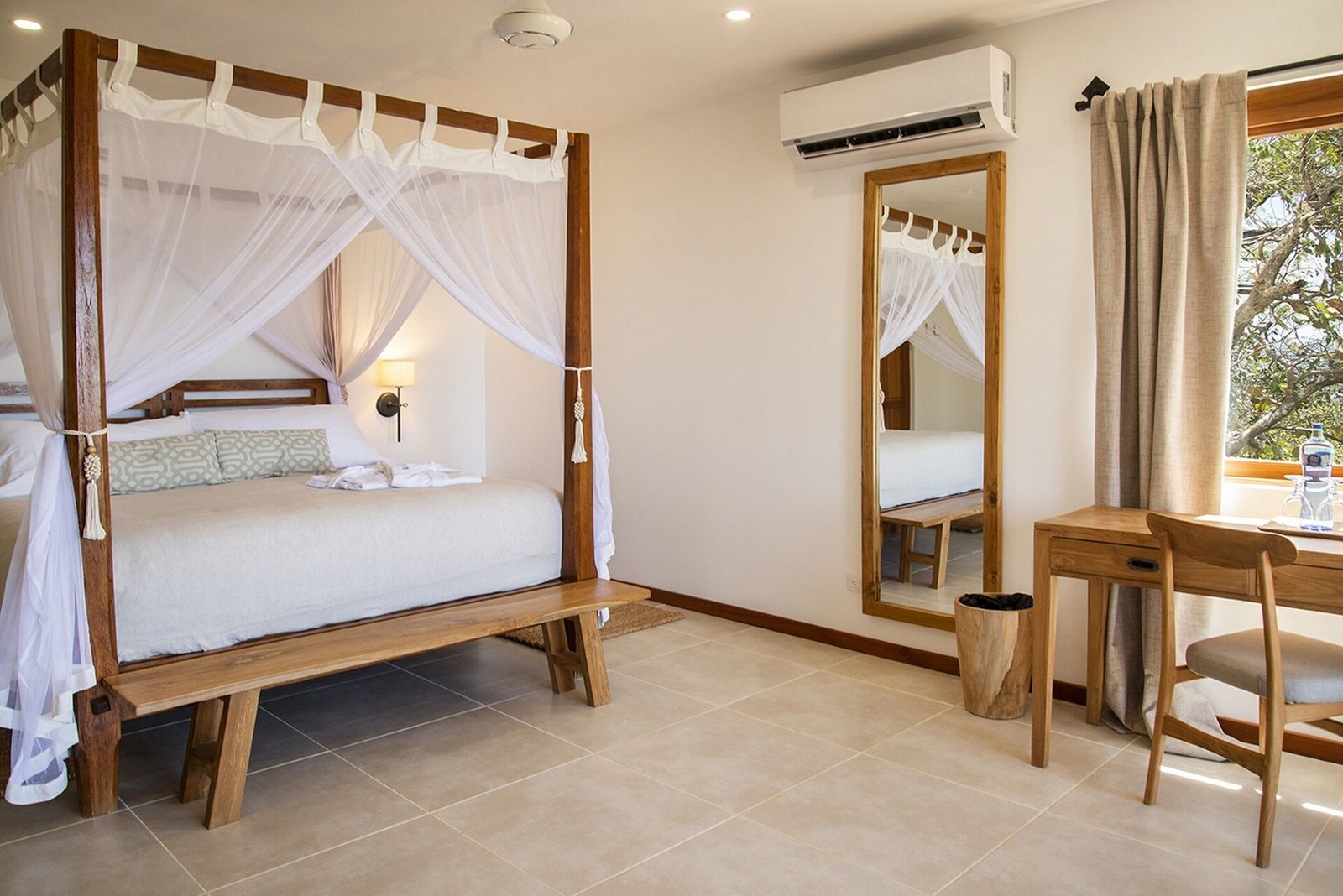 Tierra Magnifica, rooms