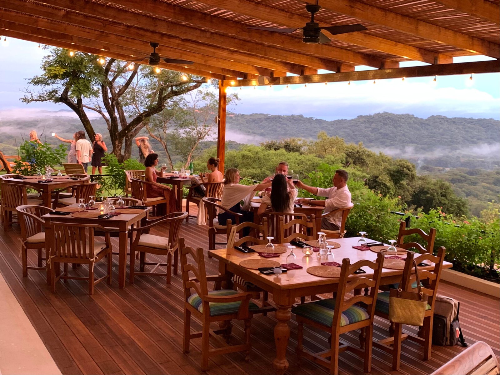 Tierra Magnifica, eat & drink