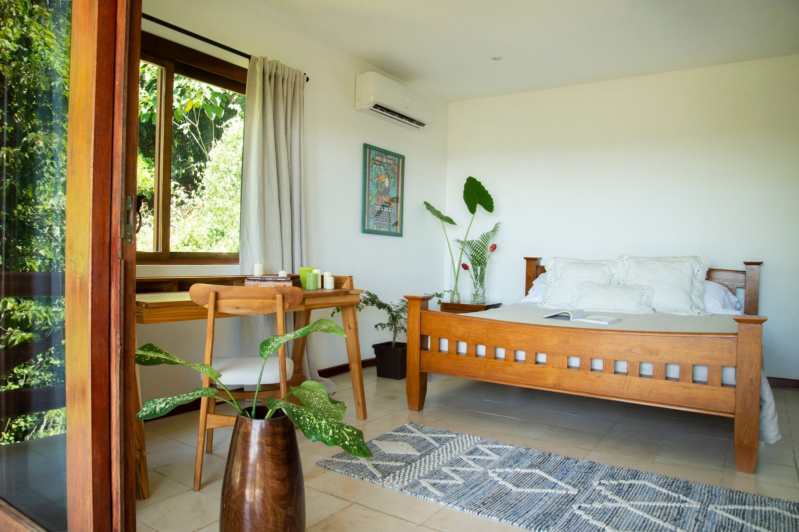Tierra Magnifica, rooms