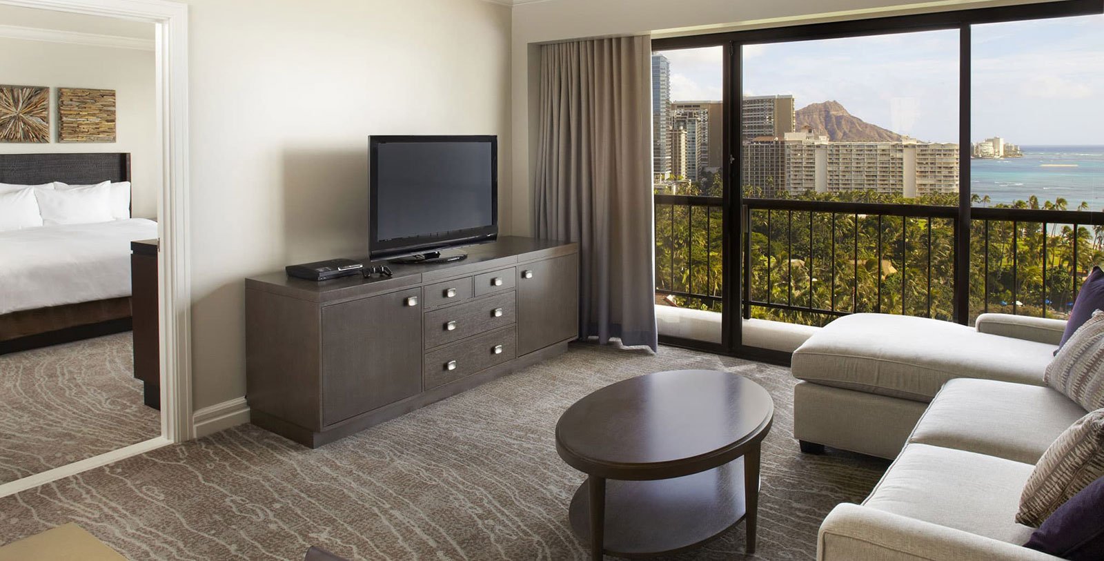 Hilton Hawaiian Village Waikiki Beach Resort — rooms